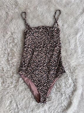 Aerie Leopard Print One-Piece Swimsuit Size M